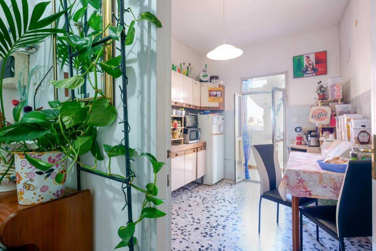 B&B Pothos - Eng Ita - Air Conditioning Wi-Fi Fridge Netflix Local Guide - Aria Condizionata, Frigo, Internet, Guida Locale Кальярі Екстер'єр фото